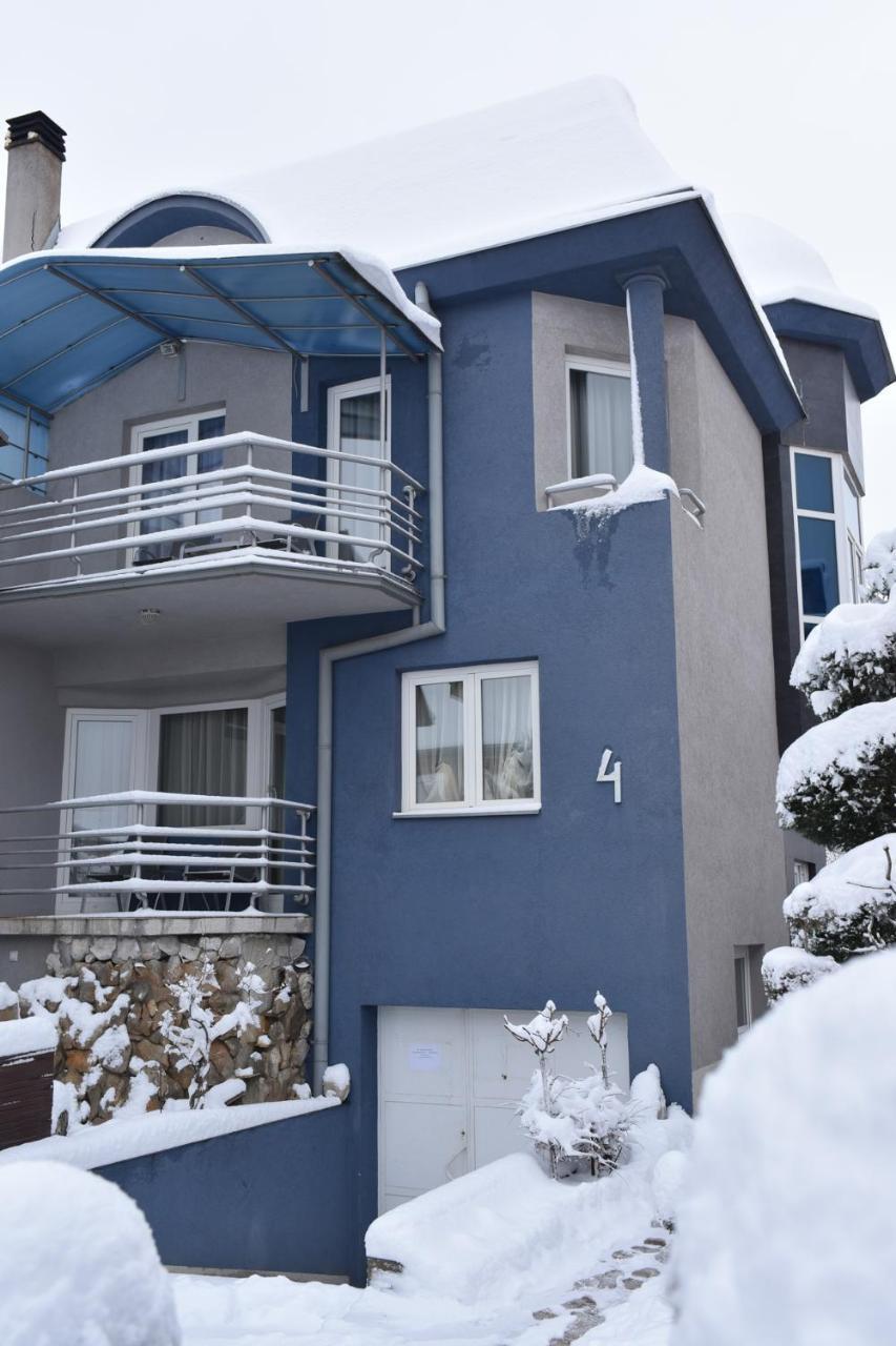 Blue House Apartment Ni Kültér fotó