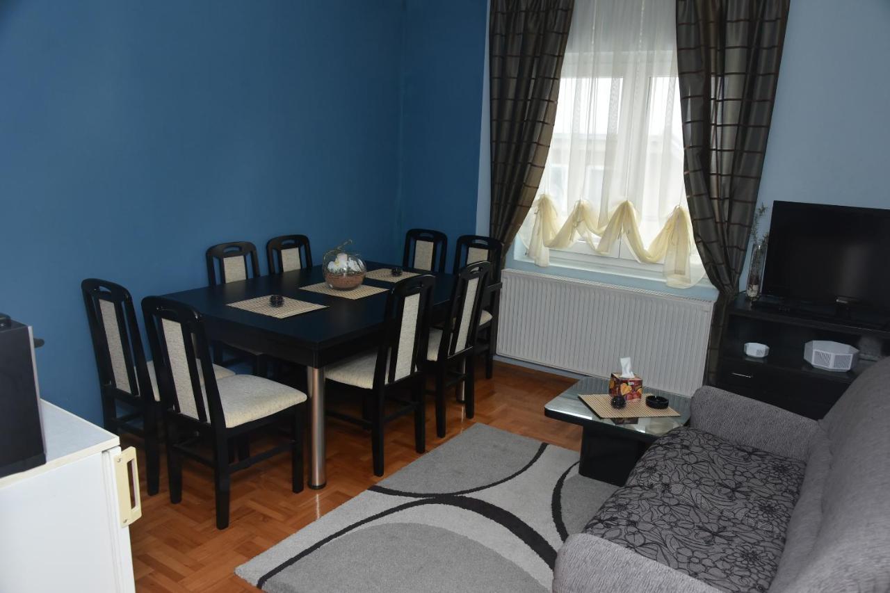 Blue House Apartment Ni Kültér fotó